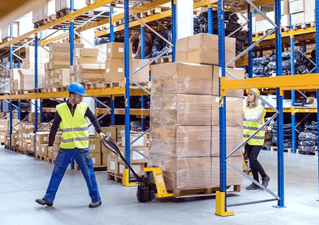Choosing the Right Pallet Truck: 5 Factors to Consider for Your Material Handling Needs